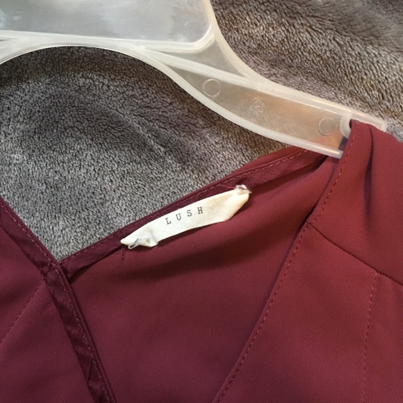 Cute red tank top! - Picture 2 of 3